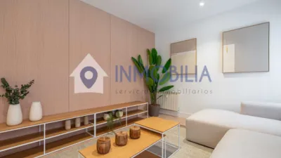 Apartment on Paseo de la Reina Cristina photo 4