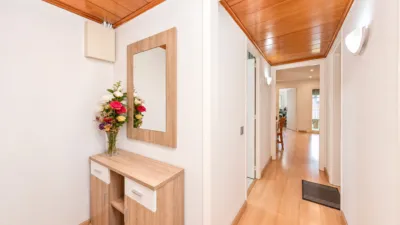 Apartment on Passeig de Valldaura, 234 photo 4