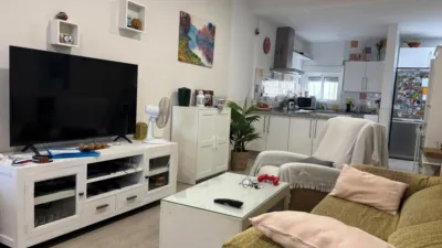 Semi-detached house on Calle Alvarez Quitero photo 8