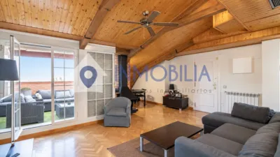 Top-floor apartment on Calle Bahía de Mahón photo 8
