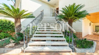 Chalet in Chiva photo 4