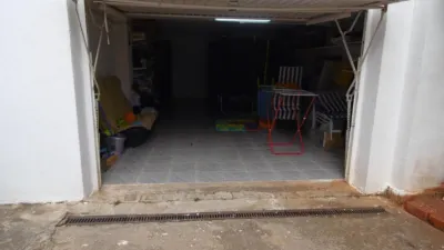 Semi-detached house in Costur photo 27