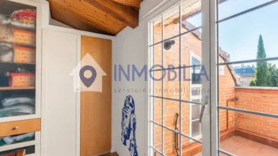 Top-floor apartment on Calle Bahía de Mahón photo 17