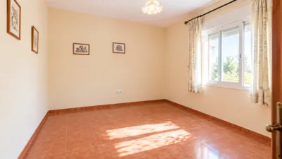 House on Parcela Poligono Street photo 11