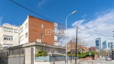 Chalet en venta en Calle de Francisco Suárez, Nueva España (Distrito Chamartín. Madrid Capital) de 1.450.000 €