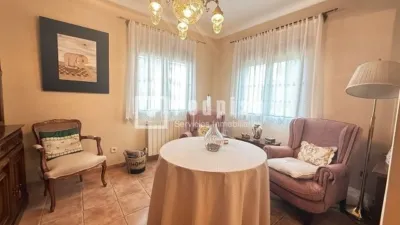 Chalet en venta en Calle de los Lirios, Hispanoamérica (Distrito Chamartín. Madrid Capital) de 1.350.000 €