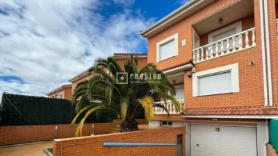 Chalet en venta en Avenida de Valdelacea, cerca de Calle del Arroyo del Médico, Castañeras (Arroyomolinos) de 489.000 €