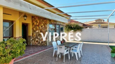 Chalet unifamiliar en venta en Arroyo de San Serván - Más