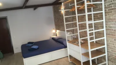 Estudio en alquiler en El Raval - Imagen 8
