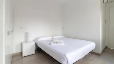 Estudio en alquiler en La Vila de Gràcia - Imagen 3