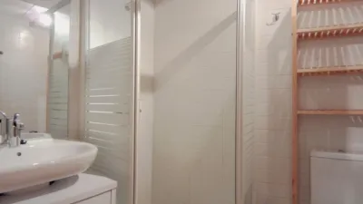 Estudio en alquiler en Cortes-Huertas - Imagen 2