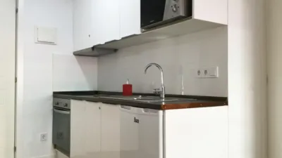 Estudio en alquiler en Montolivet, Montolivet (Distrito Quatre Carreres. València Capital) de 1.400 €<span>/mes</span>
