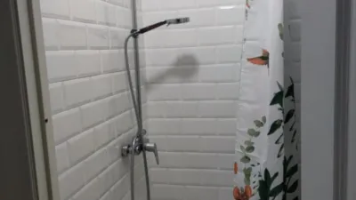 Habitación en alquiler en los Remedios, Los Remedios (Distrito Los Remedios. Sevilla Capital) de 410 €<span>/mes</span>