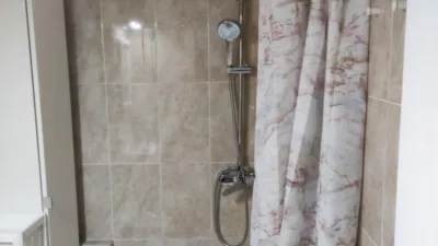 Habitación en alquiler en los Remedios, Los Remedios (Distrito Los Remedios. Sevilla Capital) de 410 €<span>/mes</span>