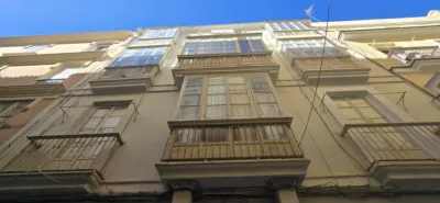 Piso en calle Argantonio photo 20