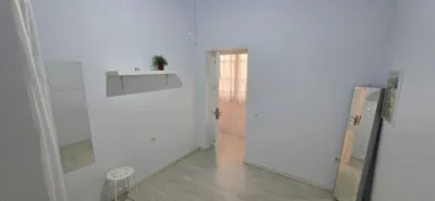 Piso en calle Argantonio photo 9