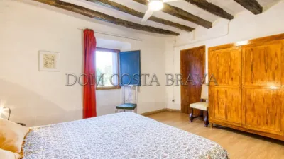 Rustic house on Pla de Tapioles Street photo 15