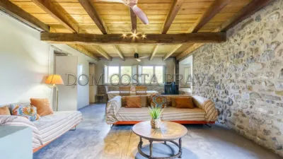 Rustic house on Pla de Tapioles Street photo 16