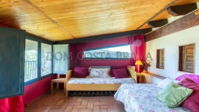 Rustic house on Pla de Tapioles Street photo 24