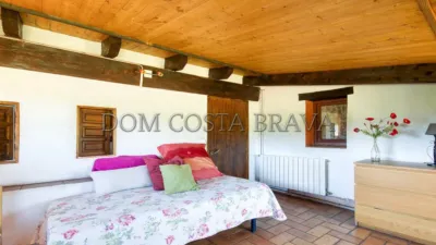 Rustic house on Pla de Tapioles Street photo 26