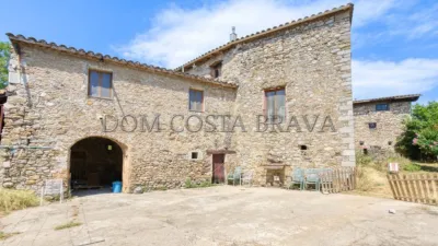 Rustic house on Pla de Tapioles Street photo 3