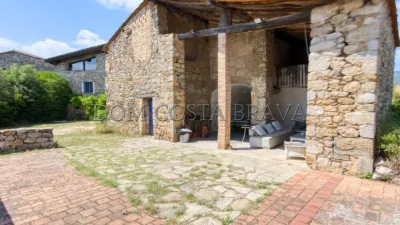 Rustic house on Pla de Tapioles Street photo 9