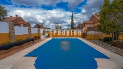 Chalet en venta en Arroyomolinos, Zona de - Casco Antiguo La Dehesa los Monteros, Zona de las Cárcavas-Arroyo del Bosque (Arroyomolinos) de 699.000 €