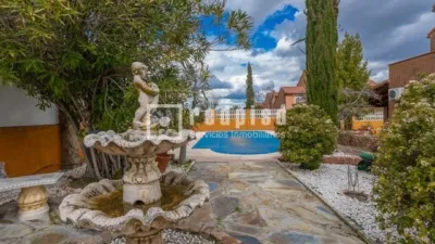 Chalet en venta en Arroyomolinos, Zona de - Casco Antiguo La Dehesa los Monteros, Zona de las Cárcavas-Arroyo del Bosque (Arroyomolinos) de 699.000 €