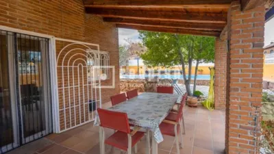 Chalet en venta en Arroyomolinos, Zona de - Casco Antiguo La Dehesa los Monteros, Zona de las Cárcavas-Arroyo del Bosque (Arroyomolinos) de 699.000 €