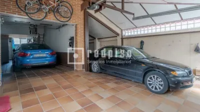 Chalet en venta en Arroyomolinos, Zona de - Casco Antiguo La Dehesa los Monteros, Zona de las Cárcavas-Arroyo del Bosque (Arroyomolinos) de 699.000 €