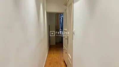 Apartment on Montserrat Street photo 2