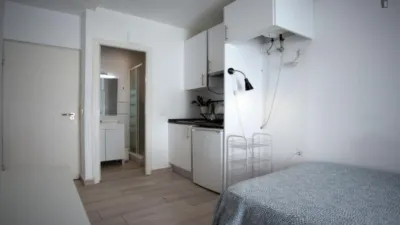 Estudio en alquiler en Zofío - Imagen 6