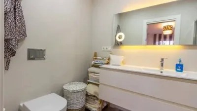 Penthouse in University Area photo 25