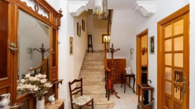 Chalet on Calle de Cristóbal Colón photo 6