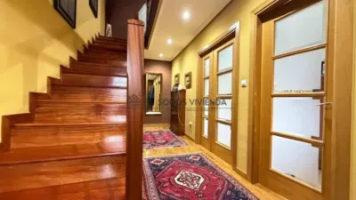 Semi-new detached house in Coles (Capital) photo 11