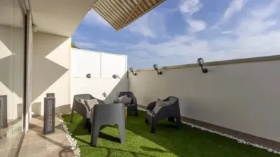 Penthouse in University Area photo 9