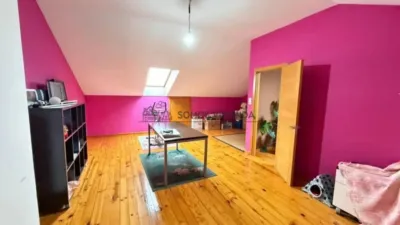 Semi-new detached house in Coles (Capital) photo 31