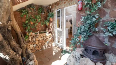 Chalet in Lancha del Genil photo 5