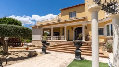 Chalet on Calle de San Vicente del Raspeig photo 2