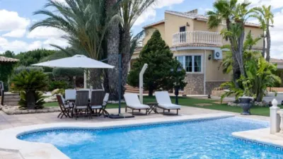 Chalet on Calle de San Vicente del Raspeig photo 4