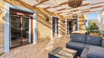 Chalet on Calle Dencarnita Alonso 12, -1 photo 6