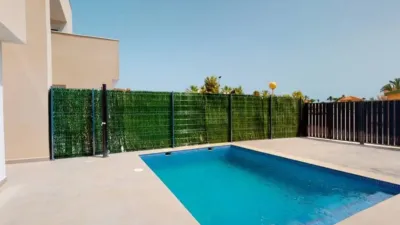 Chalet on Calle Playa Perla de Levante, -1 photo 4