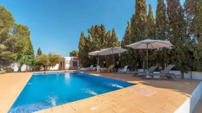 Chalet on Calle de San Vicente del Raspeig photo 3