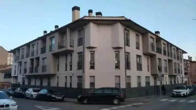 Apartment in Manlleu photo 2