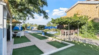 Chalet on Calle Dencarnita Alonso 12, -1 photo 7