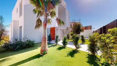 Chalet on Calle Polop, -1 photo 3