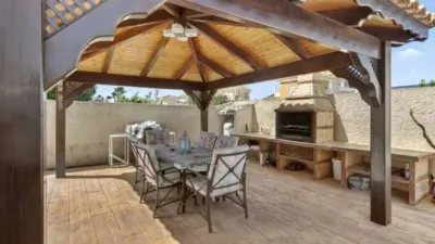 Chalet on Monte y Mar Street, -1 photo 6
