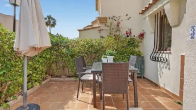 Chalet on Calle El Faro, -1 photo 2