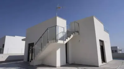 Chalet on Calle Polop, -1 photo 8