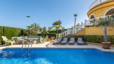 Chalet on Calle Monte y Mar, -1 photo 5